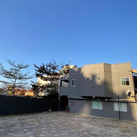 Residencial Melfi 3 Ap 3 Apartment Bombinhas Exterior foto